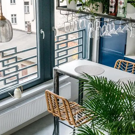 Hedo & Art Loft - Old Town * بوزنان